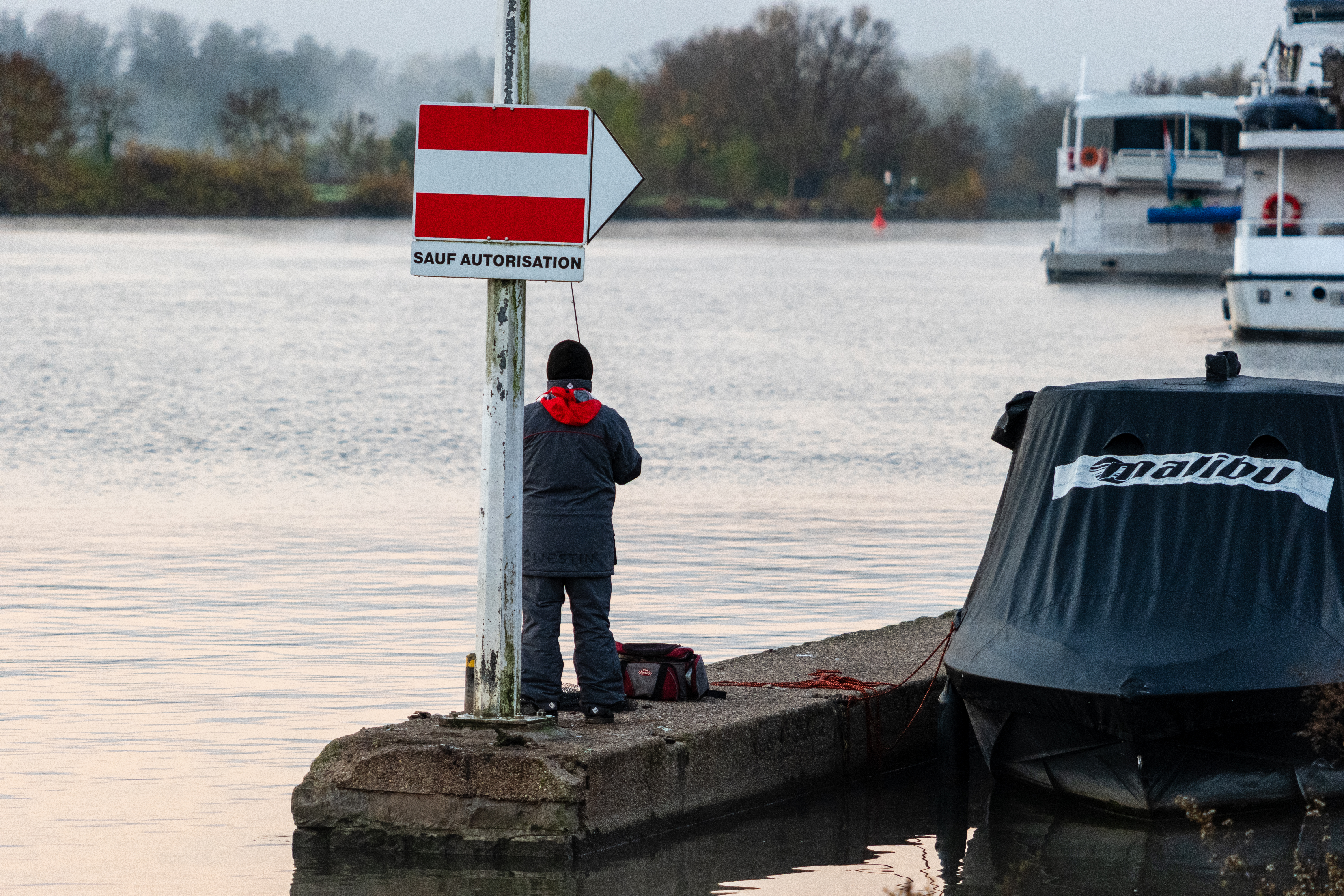 20251112 - Remich Foggy Sunrise - P1056547